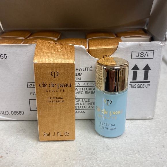10pc Cle de Peau Beaute The Serum 3ml